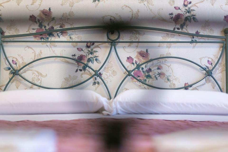 B&B Civico 41 ซาแลร์โน ภายนอก รูปภาพ