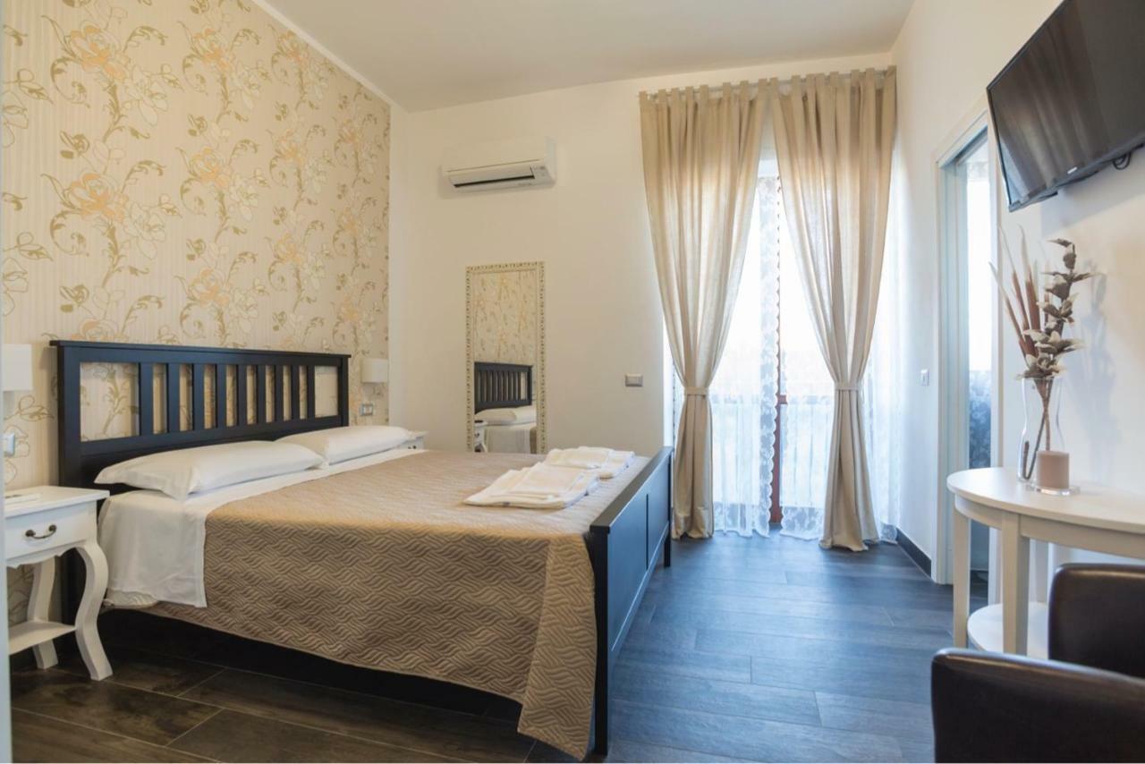 B&B Civico 41 ซาแลร์โน ภายนอก รูปภาพ