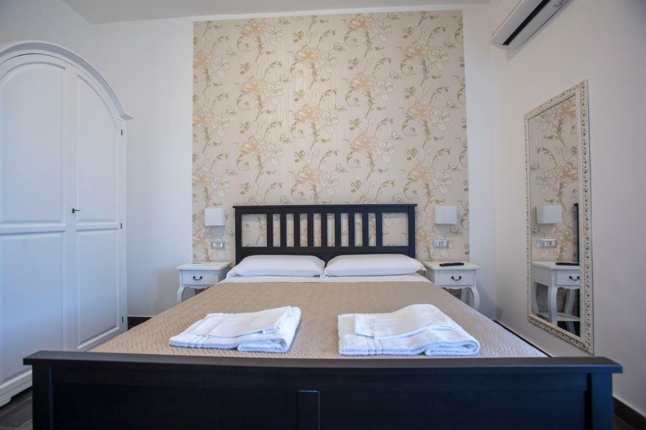 B&B Civico 41 ซาแลร์โน ภายนอก รูปภาพ